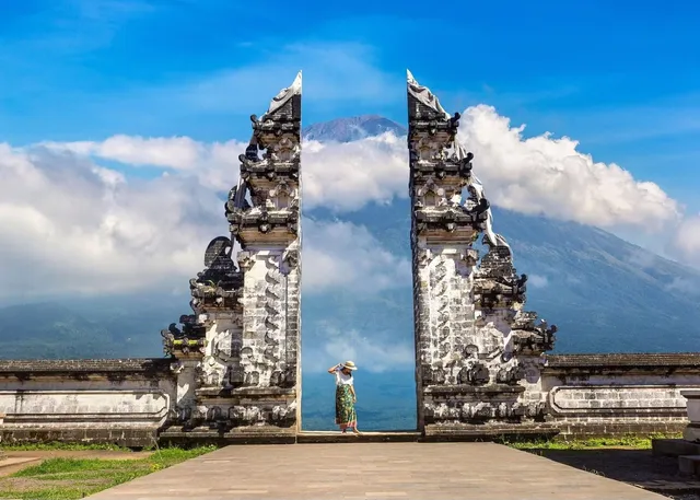 Full-day East Bali tour — Besakih, Tirta Gangga, Sidemen