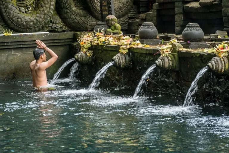 Melukat Purification Ceremony: Solo Traveler's Guide